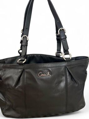 Black Coach Leather East and West Shoulder Tote Bag F17721